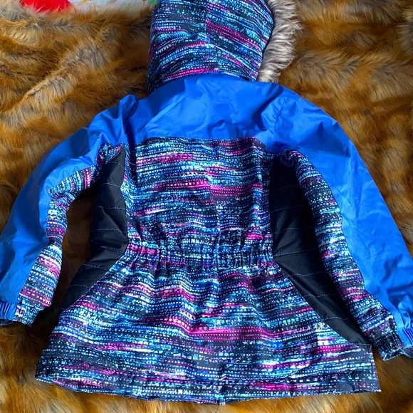 Kids Free Country Coat - Picture 4 of 6